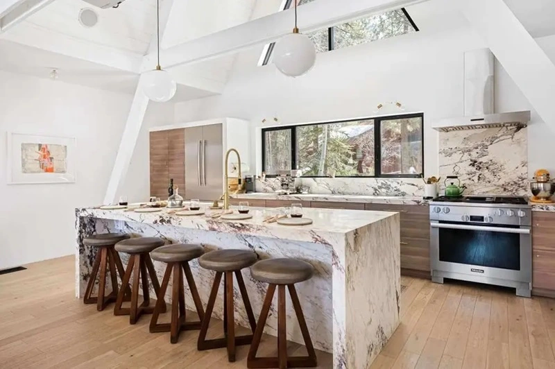 U-Shaped Kitchen Design Materials